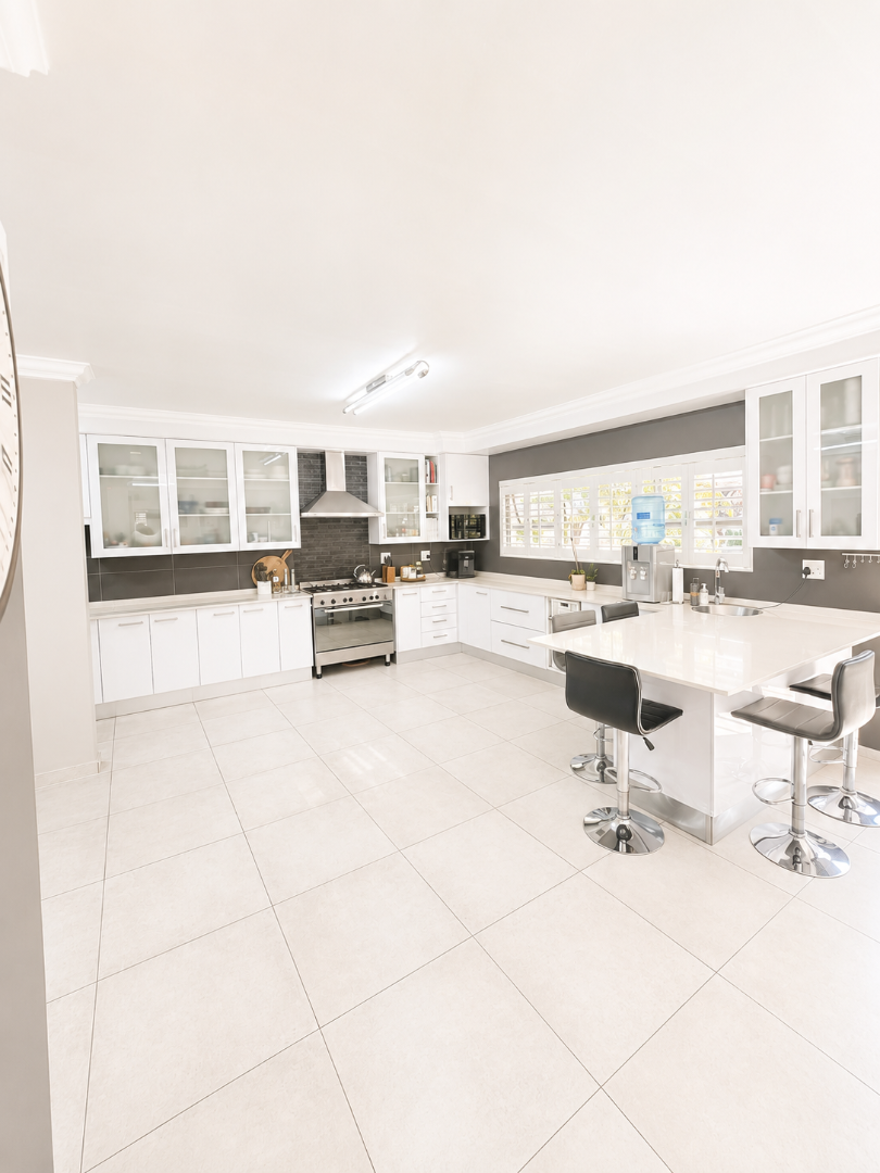 5 Bedroom Property for Sale in Flamwood North West